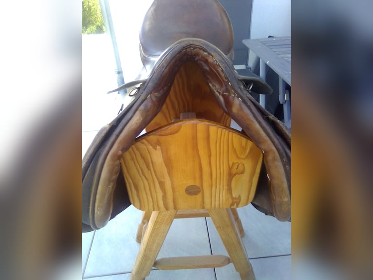 Vielseitigkeitssattel Waldhausen Leder braun