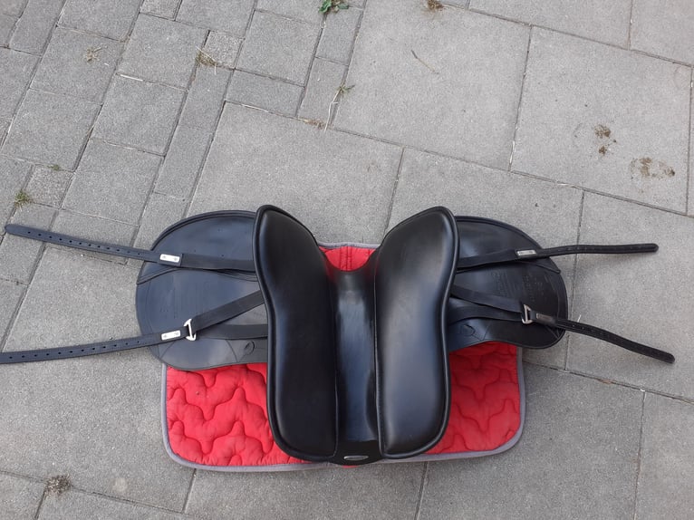 Vielseitigkeitssttel von Kieffer, Modell Bern, Grösse 18 Zoll