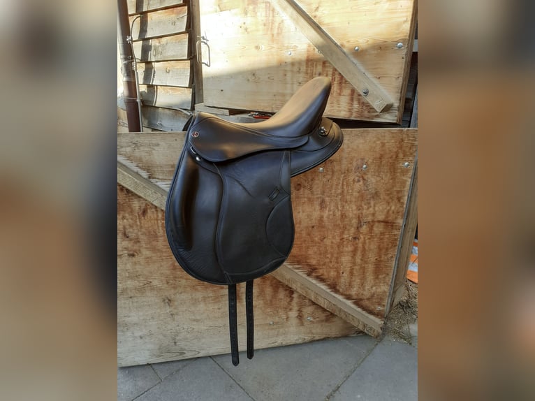 Vielseitigkeitssttel von Kieffer, Modell Bern, Grösse 18 Zoll