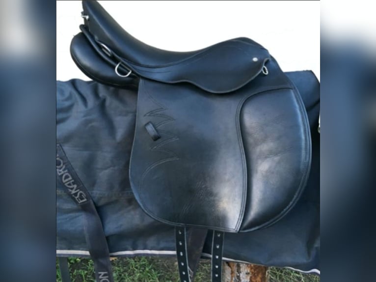 VS Sattel für leichtes Kaltblut oder Warmblut | topp Zustand