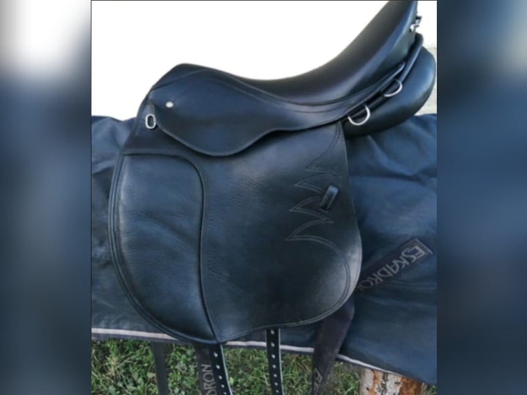 VS Sattel für leichtes Kaltblut oder Warmblut | topp Zustand