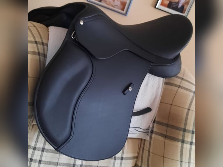 Wintec 500 Vielseitigkeitssattel HART 17,5 Zoll