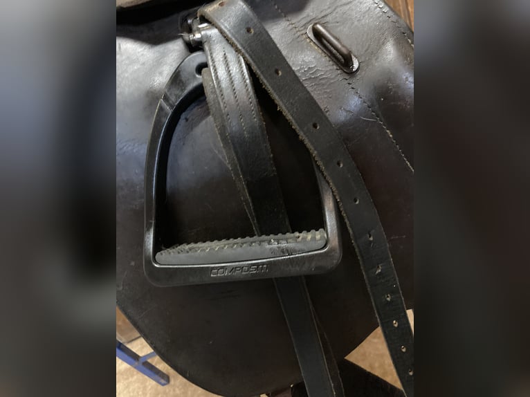 Bocksattel - Kavallerie Armeesattel - Wehrmacht englischer Sattel zu verkaufen