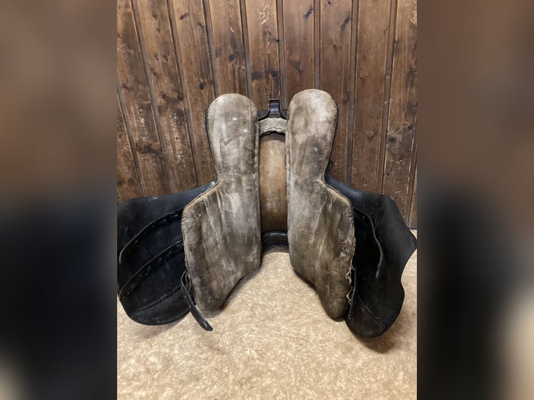 Bocksattel - Kavallerie Armeesattel - Wehrmacht englischer Sattel zu verkaufen