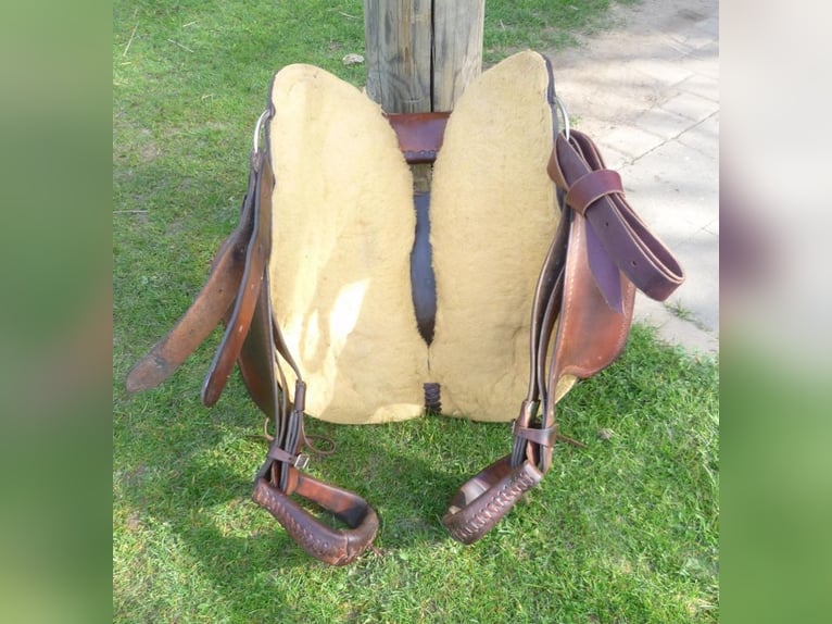 CRATES Westernsattel Trail Basic Wanderreiten 15.5 FQ braun