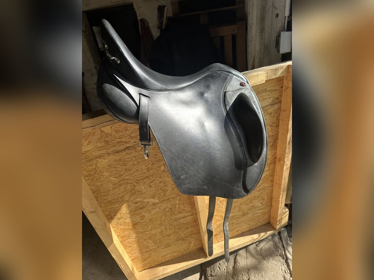 Dressur-/Wanderreitsattel Sommer Remos X cross dressage