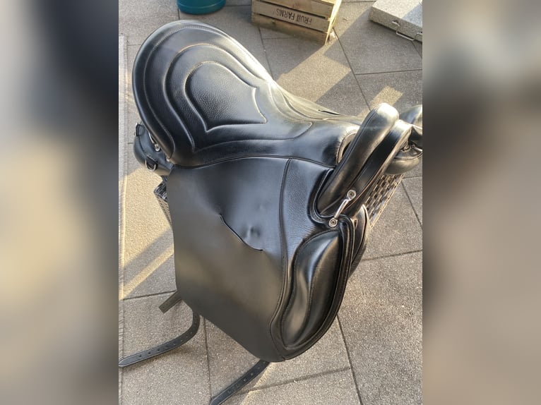 Hochwertiger Sommer Distanz- und Wanderreitsattel