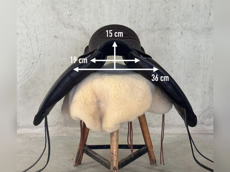 Luxus Freizeitsattel für sehr breite Pferde — 42 cm — 17,5",  KW 36, Probeversand