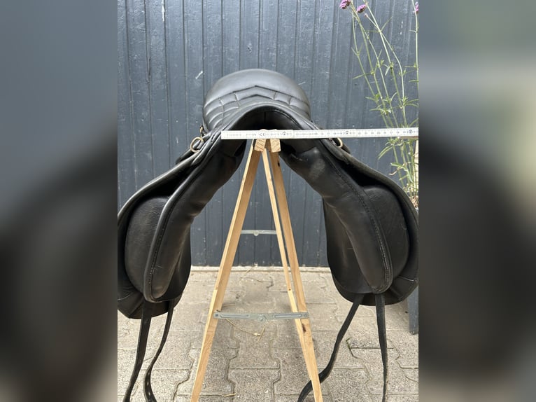 Massimo Wanderreitsattel 18,5“