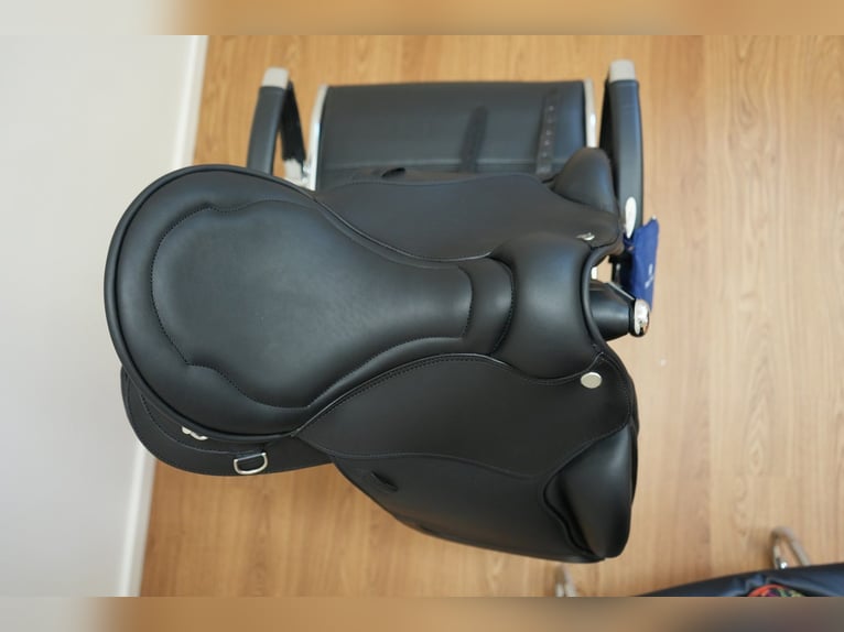 Neu! Prestige Atena EVO HP D 18" Premium-Allrounder / Freizeit-/ Wanderreitsattel von Sattlerei