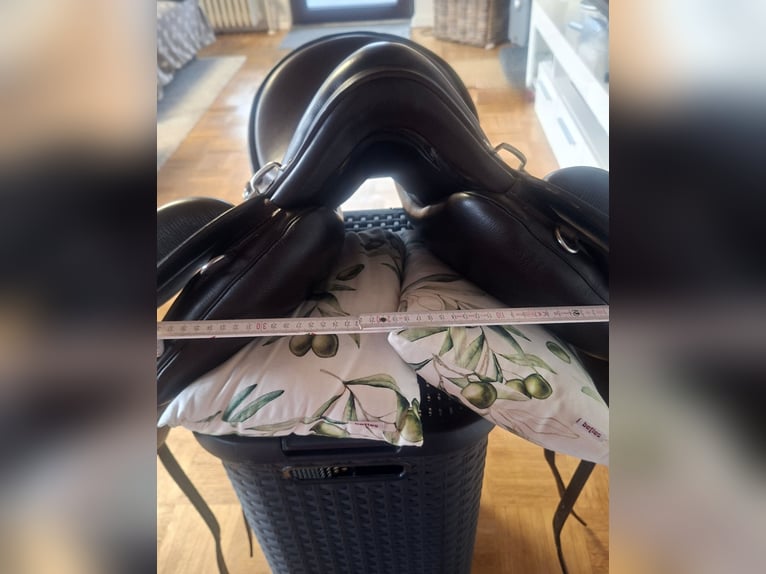 neuwertiger Sommer Spirit Wanderreitsattel in 17,5“ Distanz inklusive Sommer- Sattelschoner Gummizug