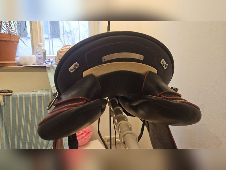 Prestige Sattel, Prestige Atena, Wanderreitsattel, Sattel mit Horn