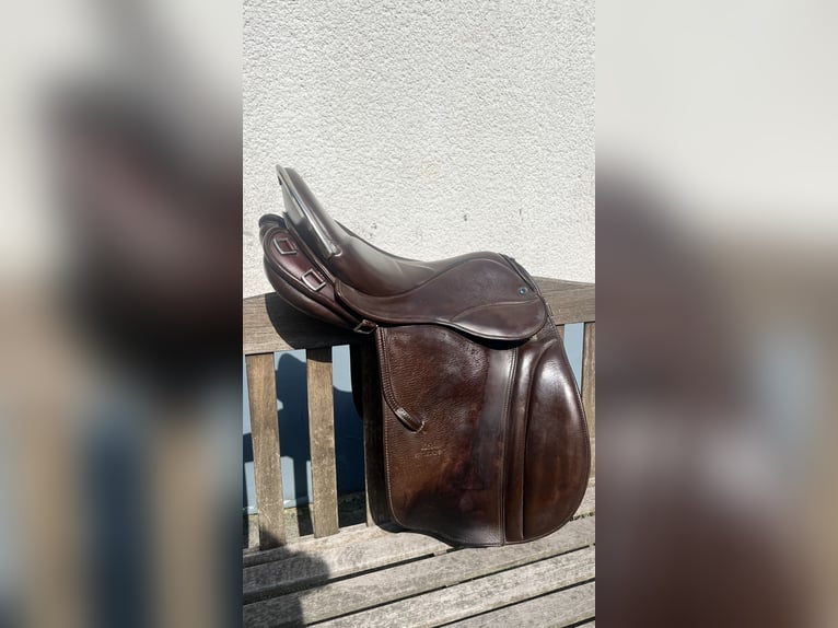 Stübben Scout | Soft Seat | Wanderreitsattel | 18" KW32 | braun