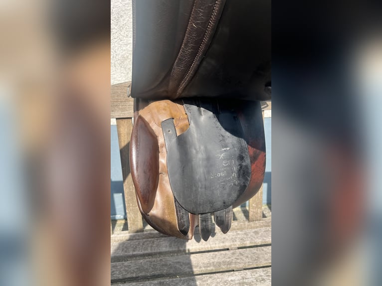 Stübben Scout | Soft Seat | Wanderreitsattel | 18" KW32 | braun