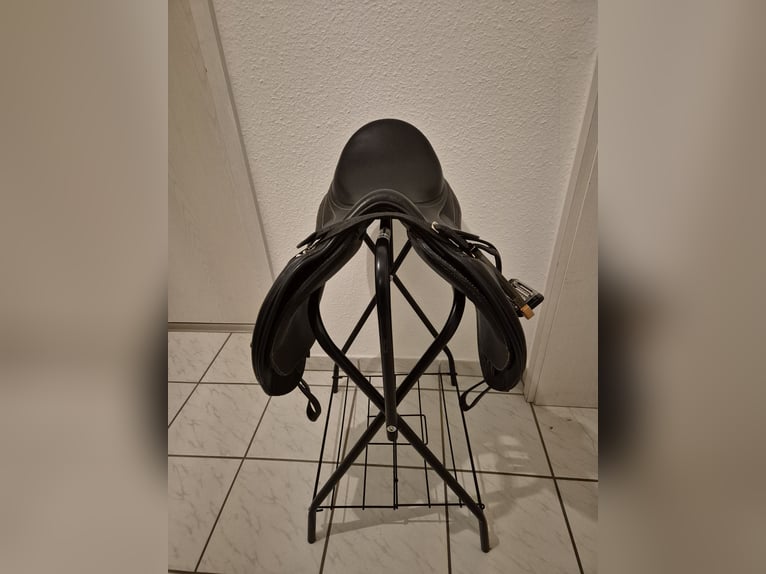 Wanderreit/Vielseitigkeitssattel zu verkaufen 
