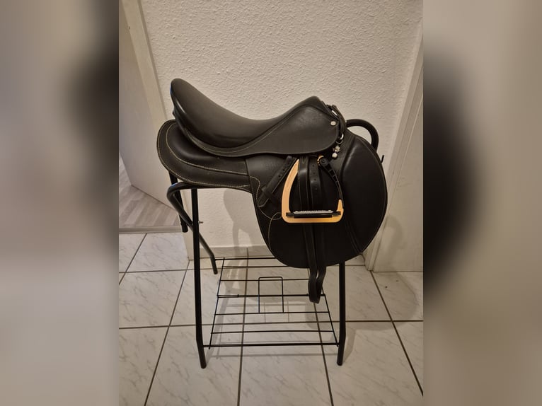 Wanderreit/Vielseitigkeitssattel zu verkaufen 