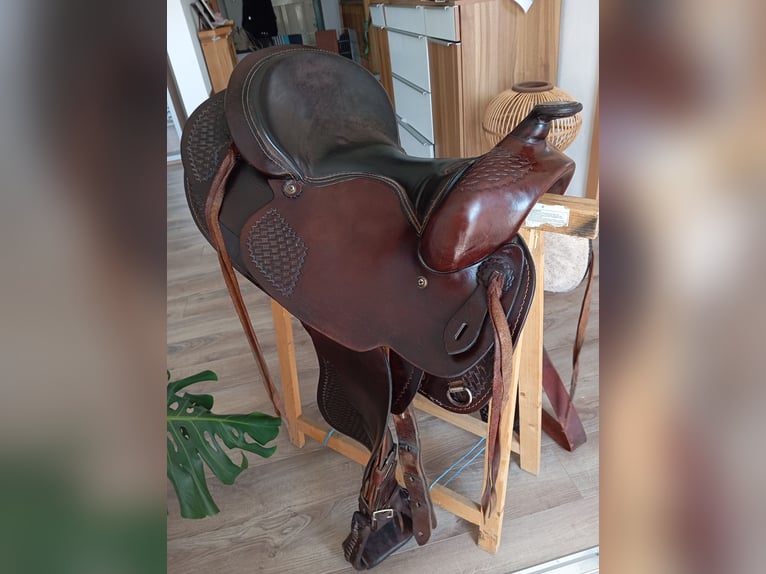 Amerikanischer Westernsattel 
