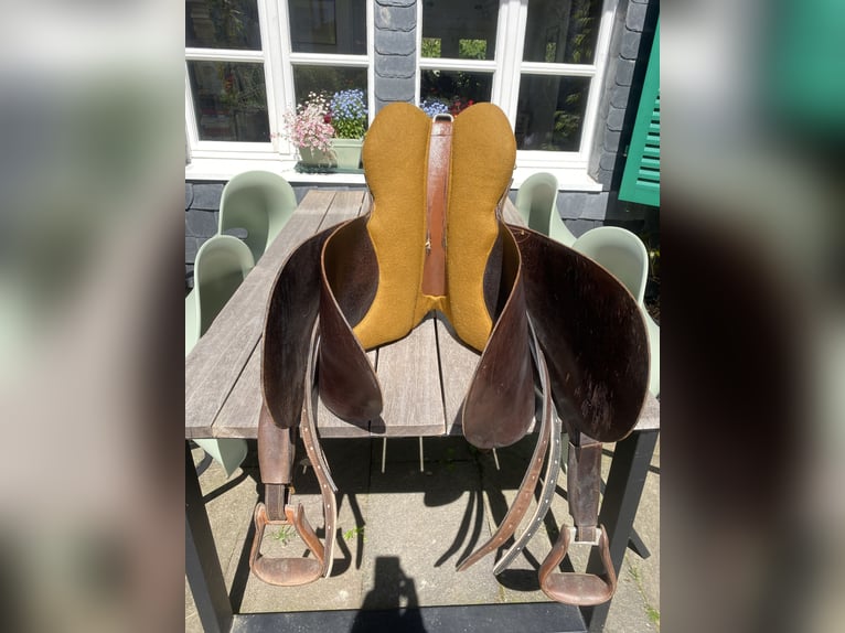 Australischjer Stocksattel aus Leder