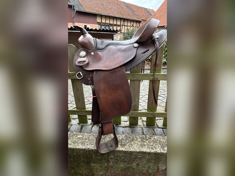Big Horn Sattel Roundskirt für breite Pferde auch als Set