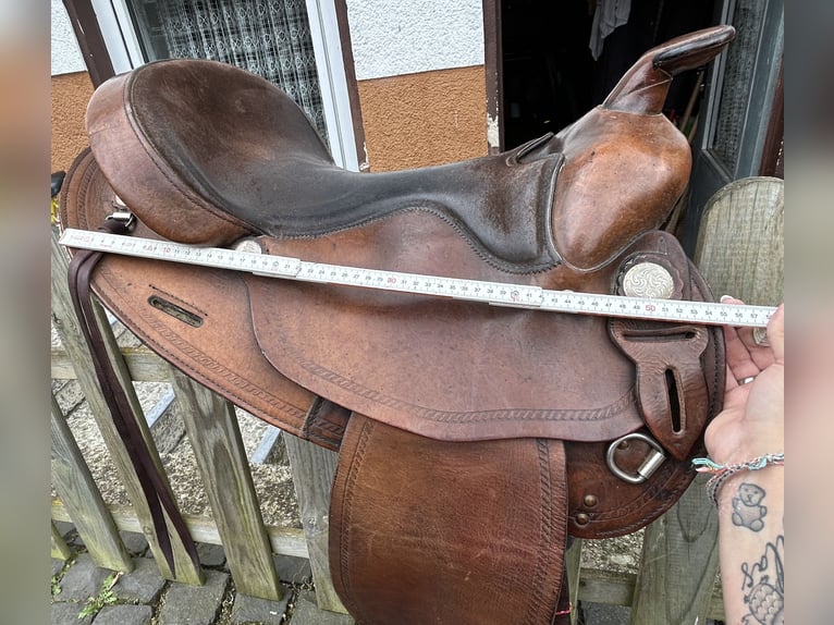 Big Horn Sattel Roundskirt für breite Pferde auch als Set