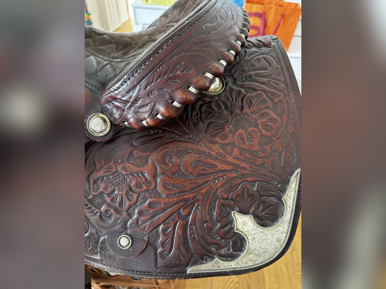 Big Horn Vintage Trail Westernsattel mit Zubehör