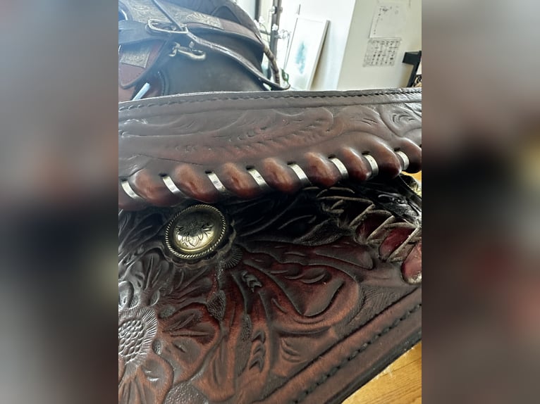 Big Horn Vintage Trail Westernsattel mit Zubehör