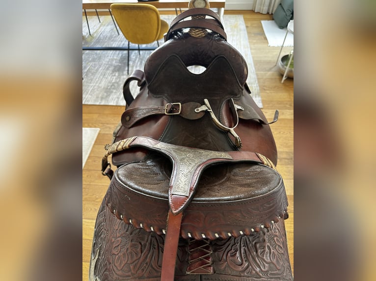 Big Horn Vintage Trail Westernsattel mit Zubehör
