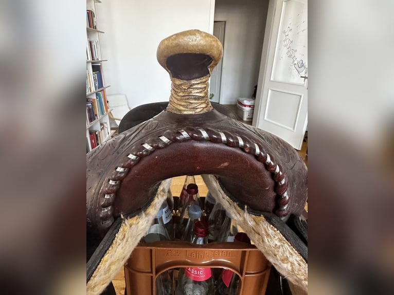 Big Horn Vintage Trail Westernsattel mit Zubehör