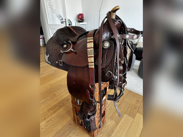 Big Horn Vintage Trail Westernsattel mit Zubehör