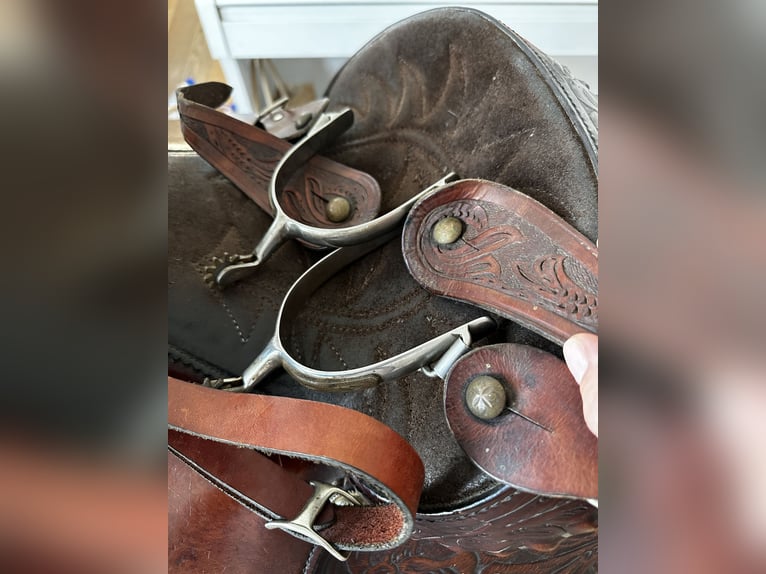 Big Horn Vintage Trail Westernsattel mit Zubehör