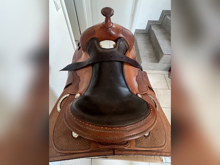 Brauner Westernsattel