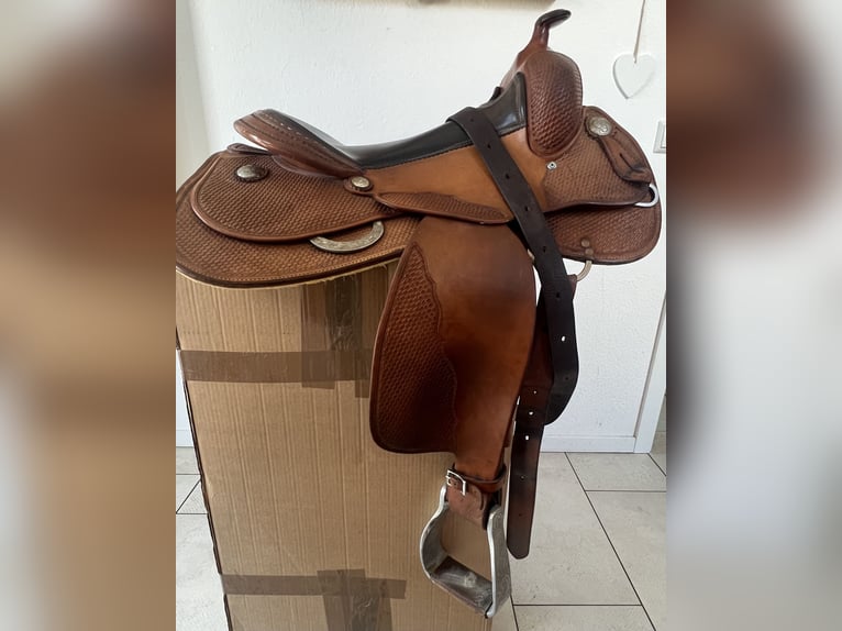Brauner Westernsattel