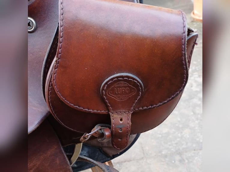 DIAMOND C breiter Westernsattel 16" XFQH braun