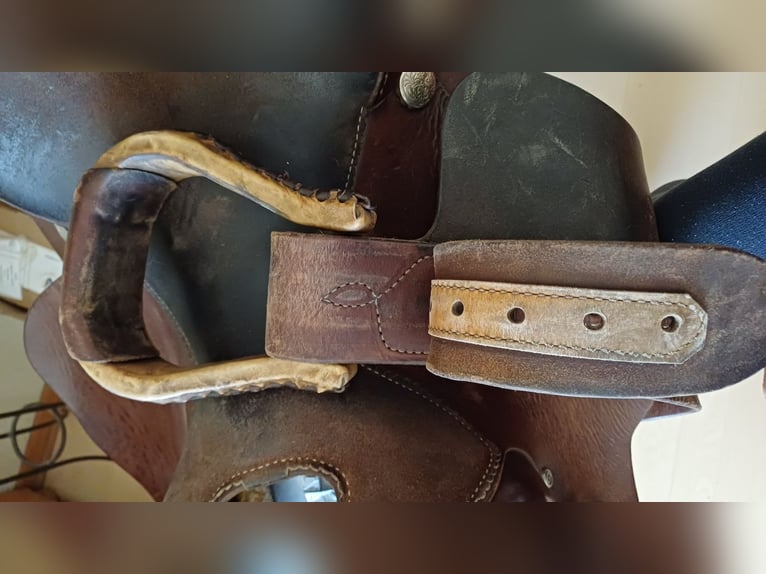 DIAMOND C breiter Westernsattel 16" XFQH braun