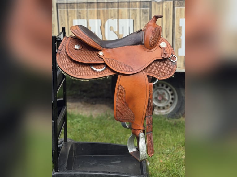 Equiflex Westernsattel 16 Zoll | 74er Baum | inkl. Alu-Steigbügel