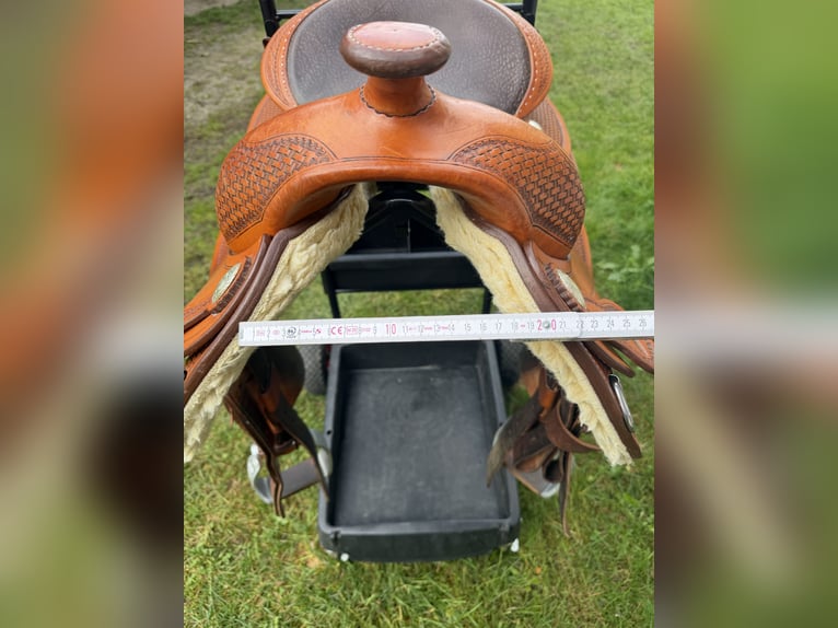 Equiflex Westernsattel 16 Zoll | 74er Baum | inkl. Alu-Steigbügel