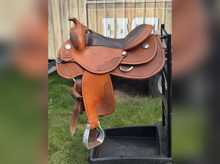 Equiflex Westernsattel 16 Zoll | 74er Baum | inkl. Alu-Steigbügel