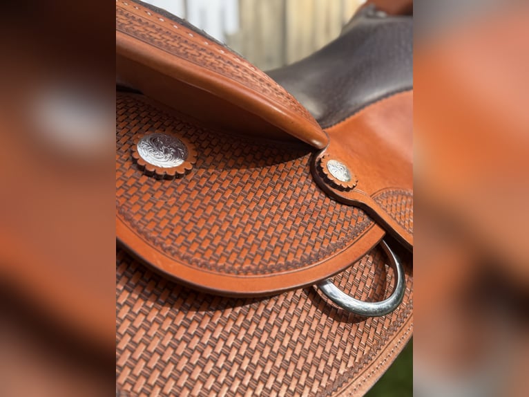 Equiflex Westernsattel 16 Zoll | 74er Baum | inkl. Alu-Steigbügel