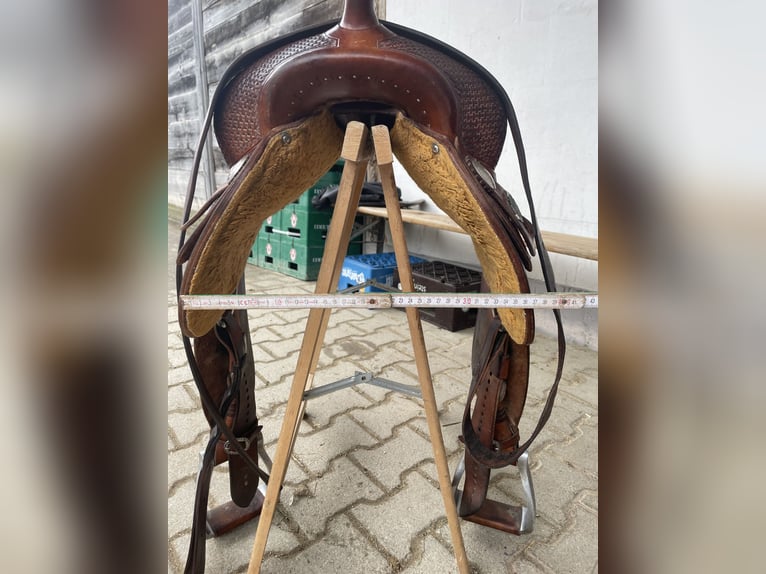 Equine-Design Westernsattel Gomeier