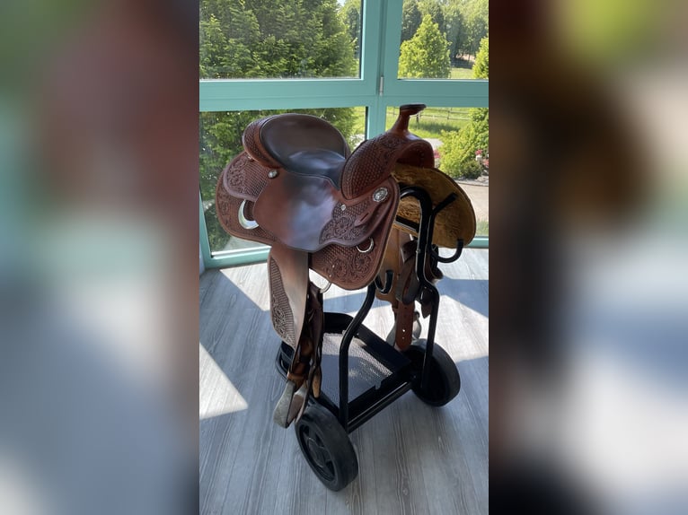 Exklusiver Westernsattel von Gomeier Equine Designs – Top-Zustand