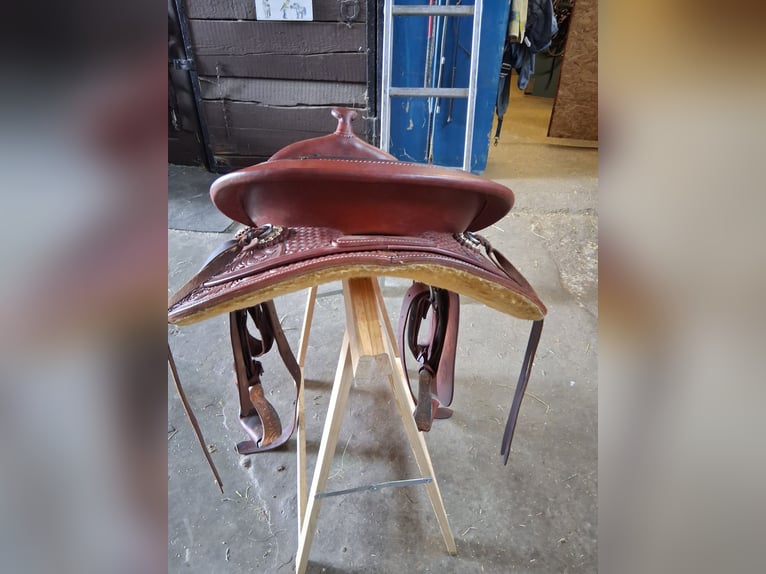 Freemax Westernsattel Round cow cognac