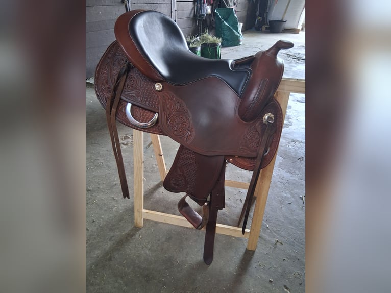 Freemax Westernsattel Round cow cognac