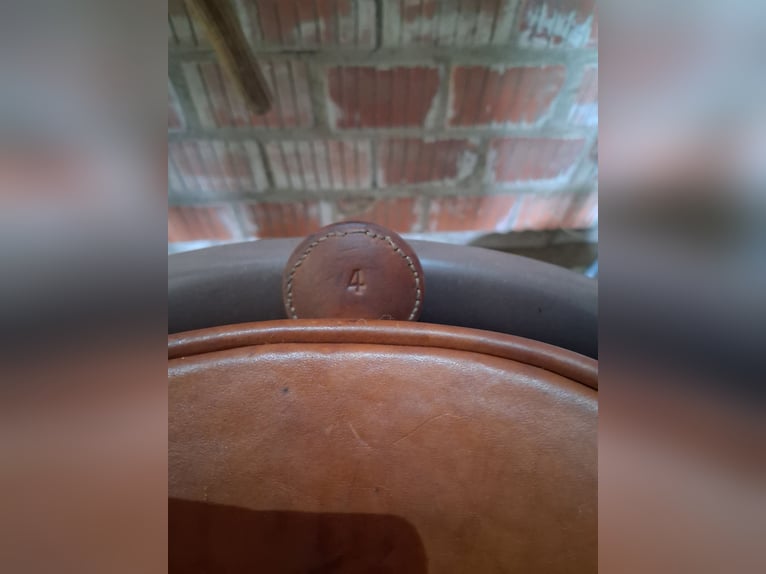 Freemax Westernsattel Round cow cognac