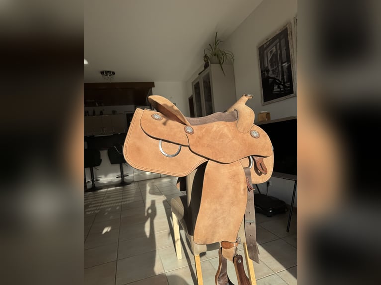 Neuwertiger CR -Westernsattel