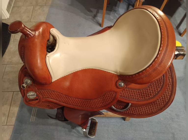 Neuwertiger Equiflex Westernsattel by Way out West, kurze Auflage, große Sitzfläche 17 Zoll