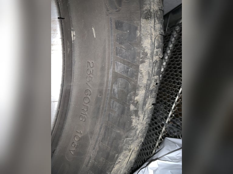 Neuwertiger Westernsattel für kurze, breite Pferde z.B. Cob