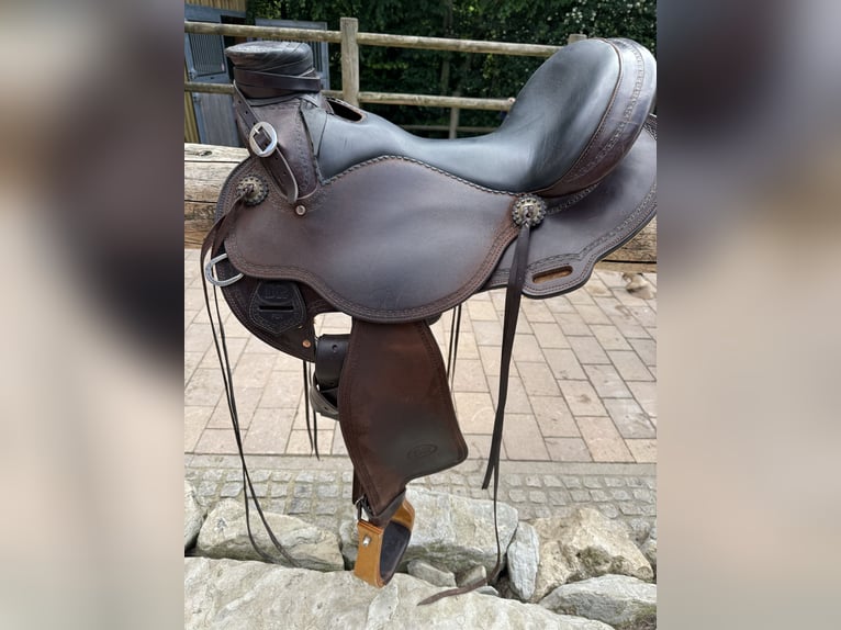 Schicker Wade Tech Sattel FQH „15,5“ zu verkaufen