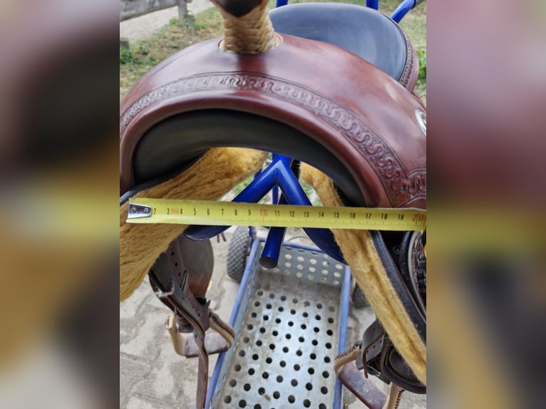 Sehr gepflegter wenig gebrauchten Verstellbaren Equiflex Sattel