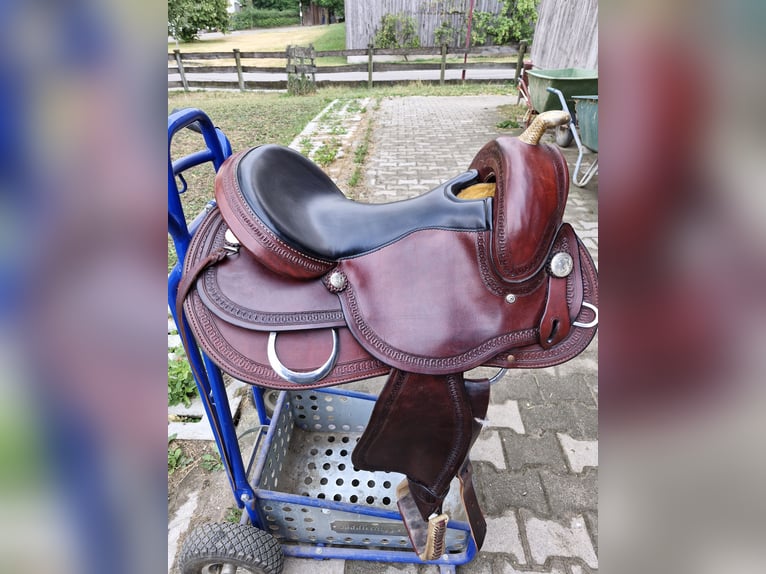 Sehr gepflegter wenig gebrauchten Verstellbaren Equiflex Sattel