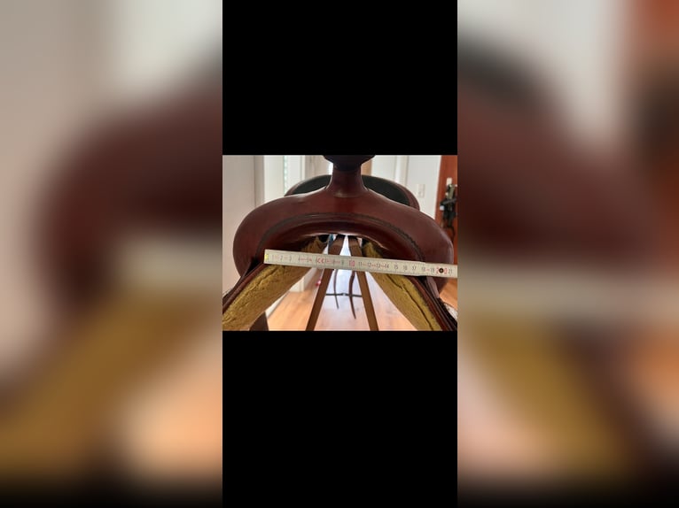 Triple W Platinum Westernsattel FQH 593 16 small butterfly reinin